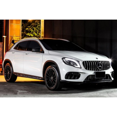 Rejilla delantera para Mercedes GLA X156 Facelift +2017 GT-R Panamericana Cromada