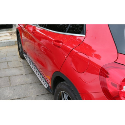 Estriberas laterales Mercedes GLA W156