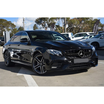 Parrilla para Mercedes Clase E W213 look E63 Negra