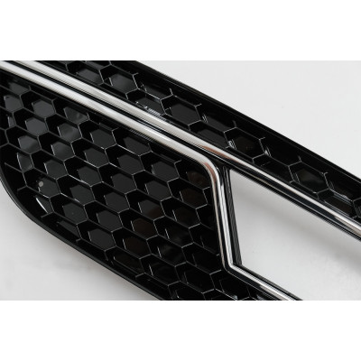 Rejillas antinieblas para Audi A4 B8 2012-2016 look RS4 Cromada y Negra