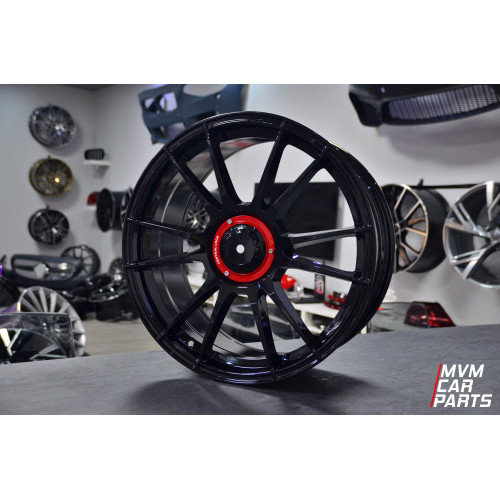 Juego de 4 Llantas 18 EVO Ultra Black VW045 look OZ Ultraleggera