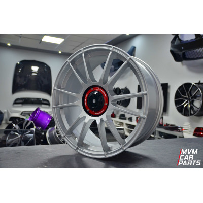 Juego de 4 Llantas 19 EVO Ultra Silver VW046 look OZ Ultraleggera