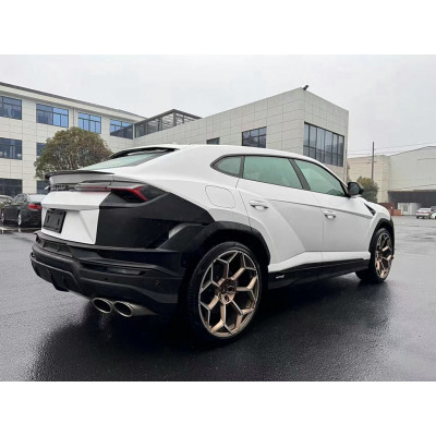 Kit de carrocería Lamborghini Urus 2018-2022 Conversión a diseño 2023 con Fibra de Carbono
