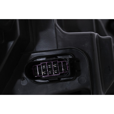 Faros Delanteros LED VW Golf 8 (2020–2024) – Con Intermitentes Dinámicos