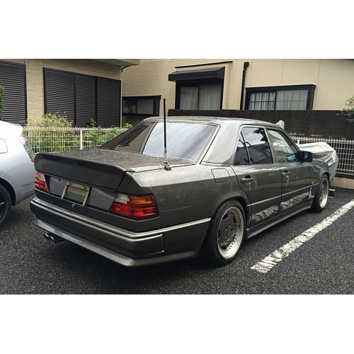 Taloneras Mercedes Clase E W124 1985-1996 look AMG