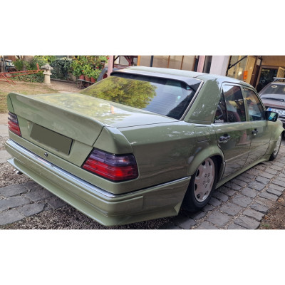 Paragolpes Trasero Mercedes Clase E W124 1985-1996 look AMG