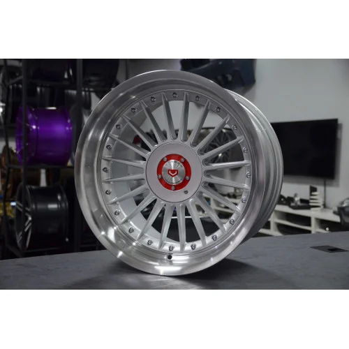 Juego de 4 Llantas 18 Mint Silver BM146