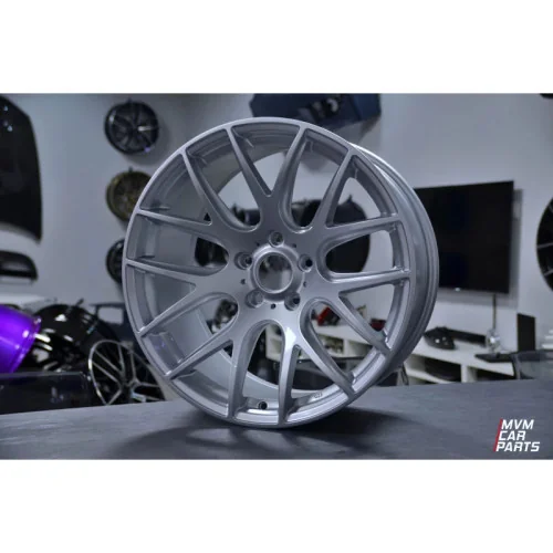 Juego de 4 Llantas 18 CSL Silver Polish BM093