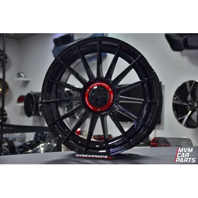 Juego de 4 Llantas 18 Aero Black Red Cap VW067 Look OZ Superturismo