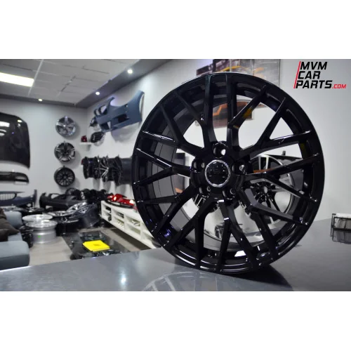 Juego de 4 Llantas 19 New R8 FullBlack AU059