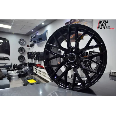 Juego de 4 Llantas 19 New R8 FullBlack AU059