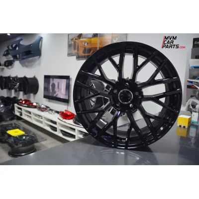Juego de 4 Llantas 19 New R8 FullBlack AU059
