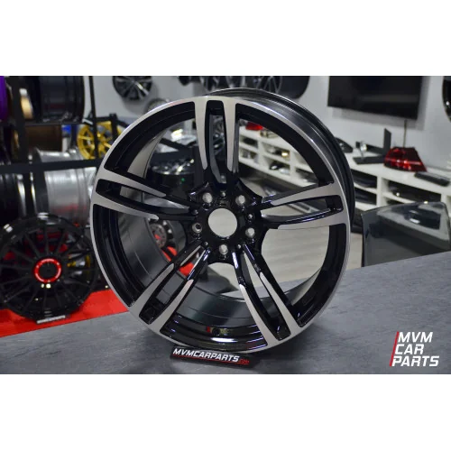Juego de 4 Llantas 18 BMW M4 F82 Black BM017