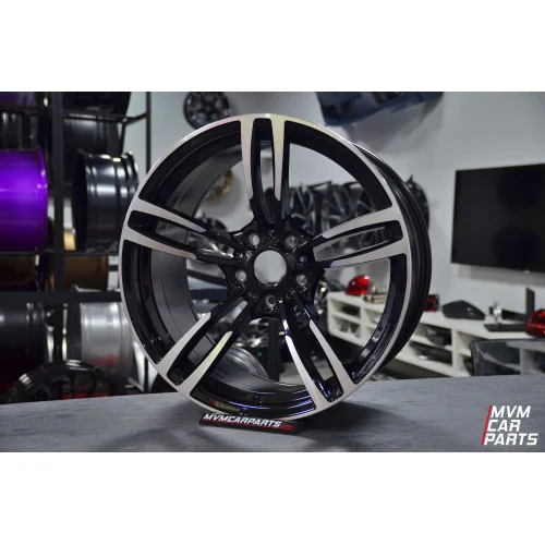 Juego de 4 Llantas 18 BMW M4 F82 Black BM017
