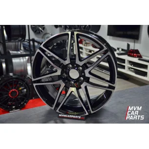 Juego de 4 Llantas 18 Mercedes AMG C43 Black MB07