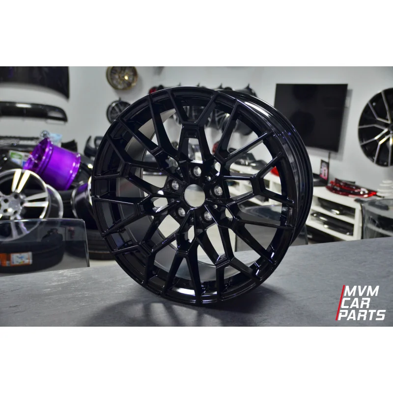 Juego de 4 Llantas 18 para BMW G80 Gloss Black BM122