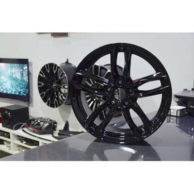 Juego de 4 Llantas 18 RS6 Glossy Black AU039