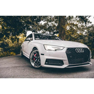 Parrilla Audi A4 B9 2016-2018 tipo RS4 Negro brillo