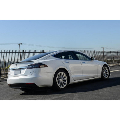 Aleron spoiler trasero para Tesla Model S en Fibra de Carbono
